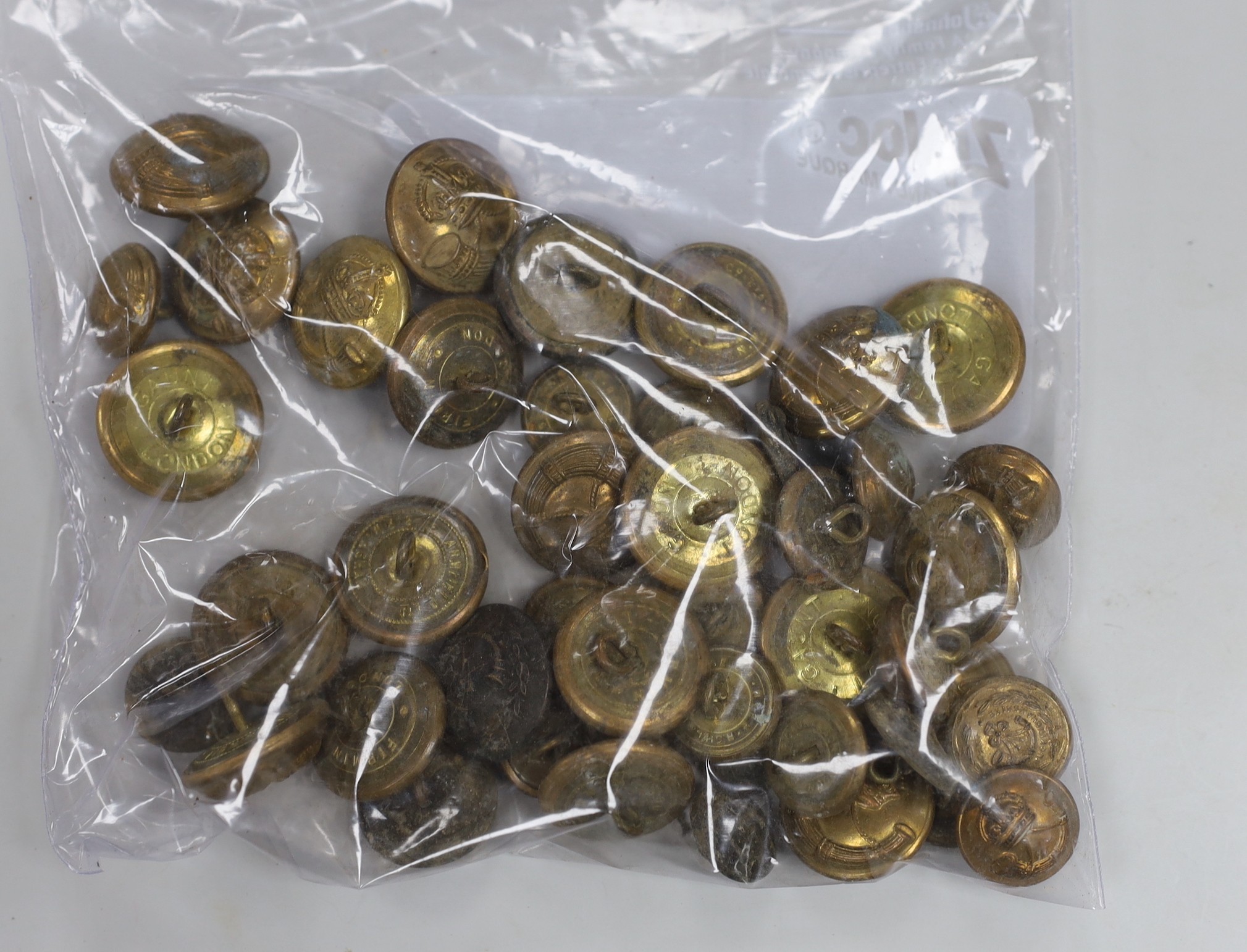 A large quantity of assorted military tunic buttons